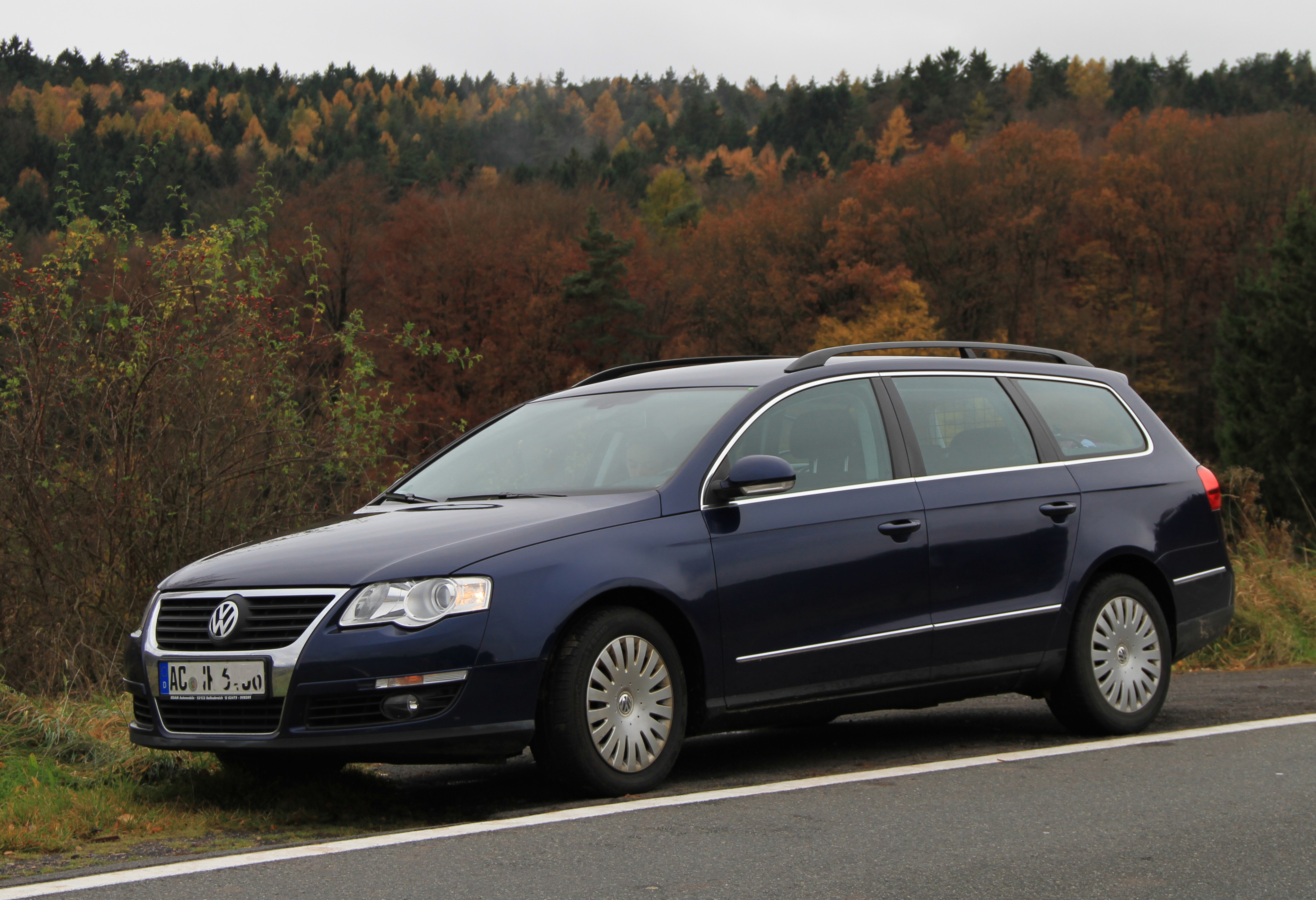 http://kmatrix.de/wernerkeulen/Index_front/VW%20Passat_1110.jpg
