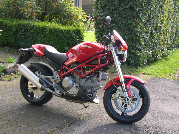 http://kmatrix.de/wernerkeulen/Index_front/duc1000_web2.jpg